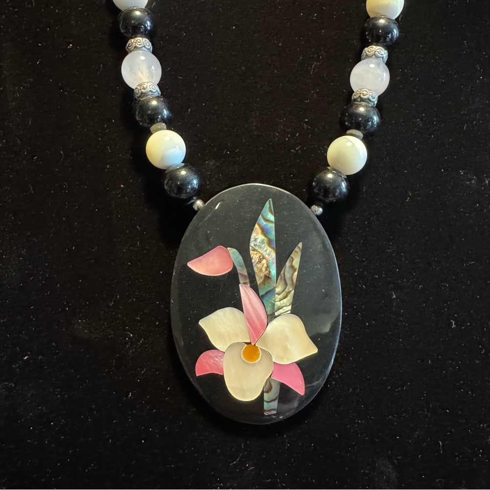 Onyx with Abalone inlay Floral Pendant Necklace